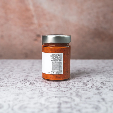 Tomatensugo mit Feta-Käse